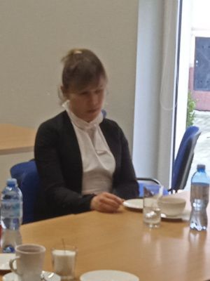 Zdjęcie ze spotkania - Joanna Wyrzychowska podczas prelekcji